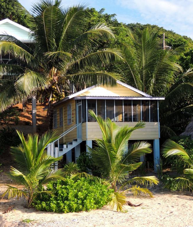 Guanaja Caribbean Cottages Room photo