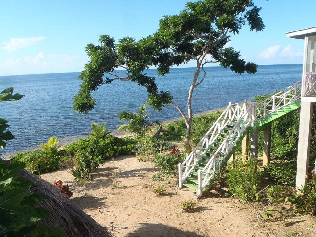 Guanaja Caribbean Cottages Room photo